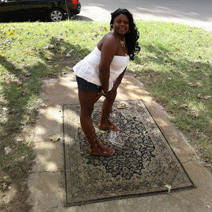 Meet your Posher, Helenia